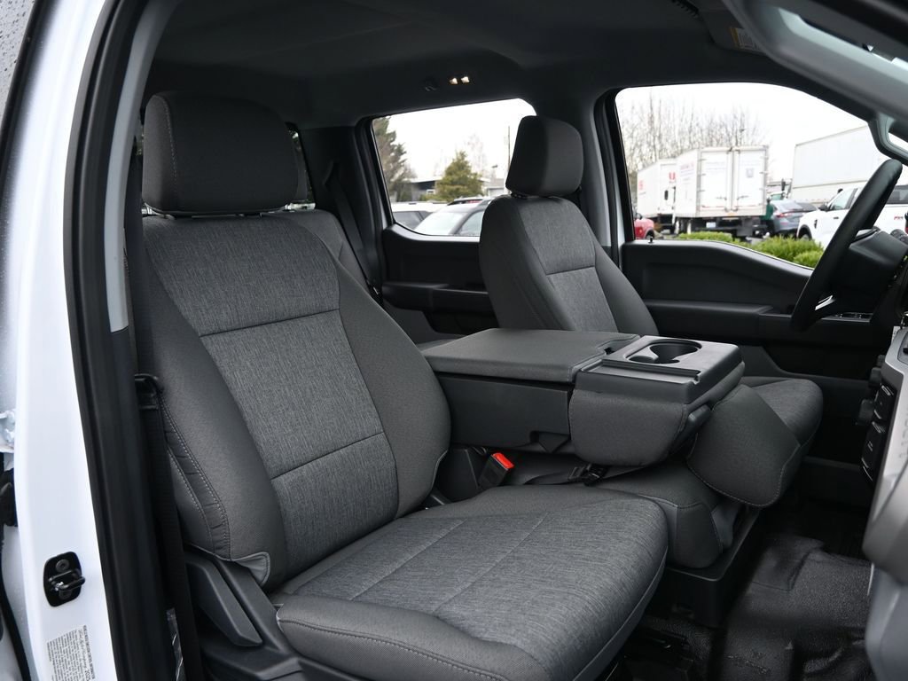 New 2026 Ford F550 4x4 Crew Cab image 31