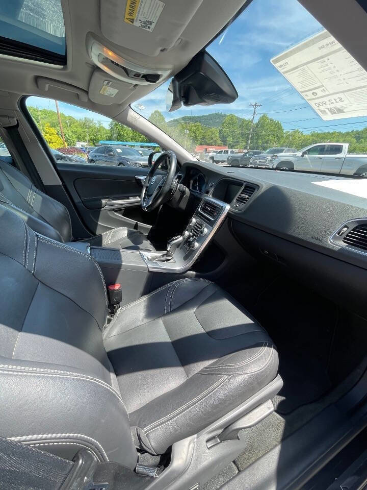 Used 2017 Volvo S60 T5 Dynamic w/ Vision Package FWD image 18