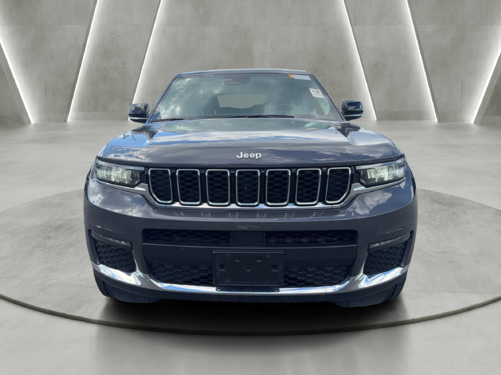 Used 2023 Jeep Grand Cherokee L Limited AWD/4WD image 2