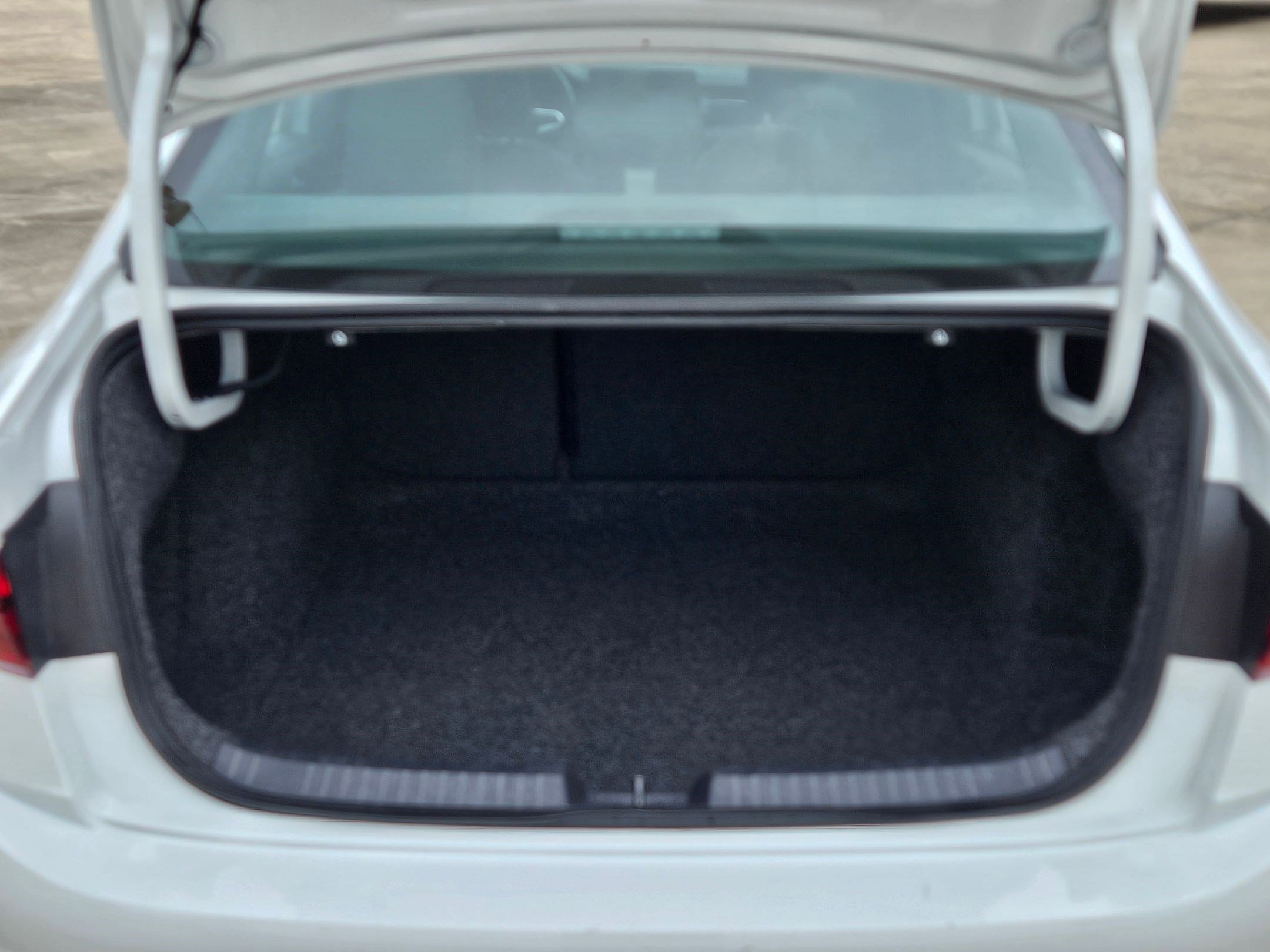 Used 2025 Volkswagen Jetta Sport image 50