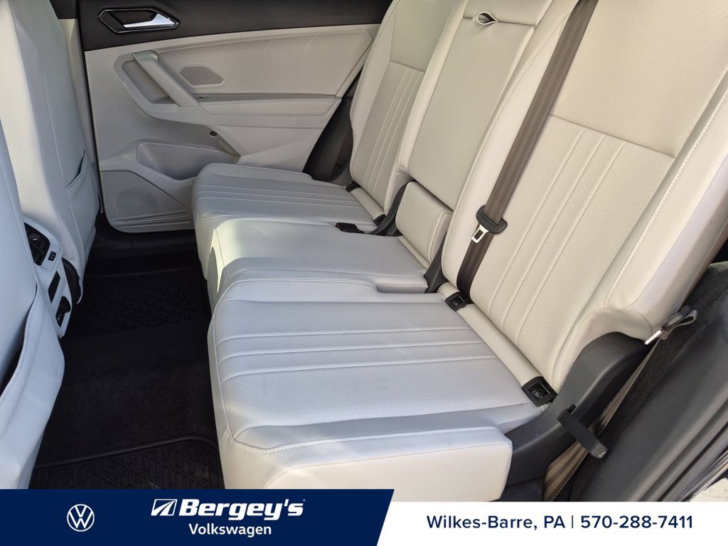 Used 2024 Volkswagen Tiguan SE R-Line AWD/4WD image 32