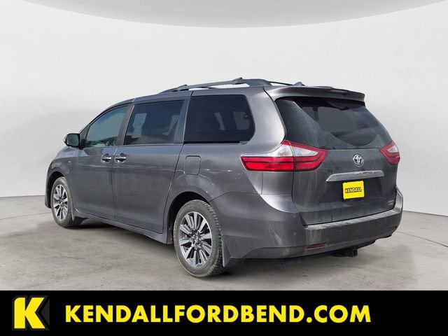 Used 2018 Toyota Sienna Limited Premium image 3