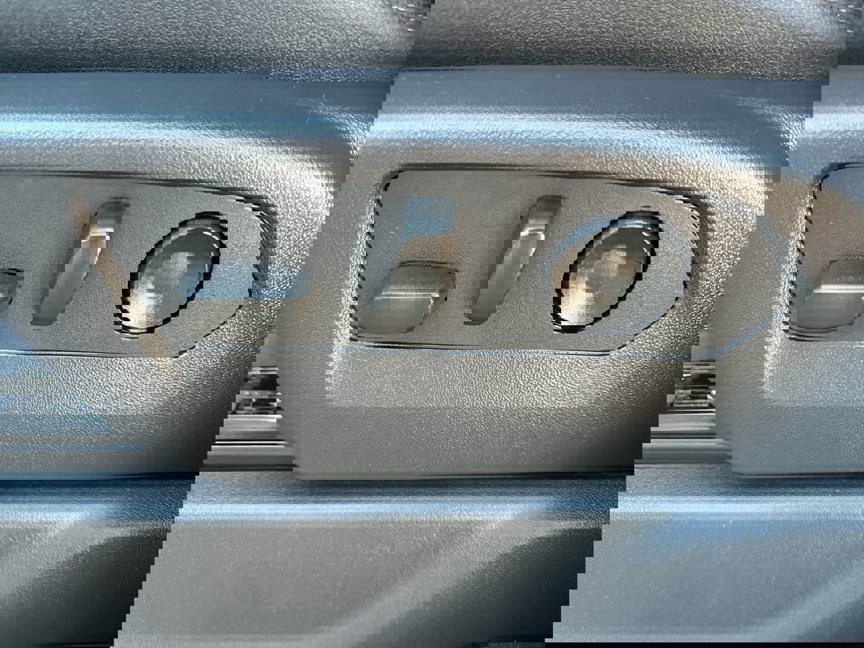 Used 2025 Chevrolet Silverado 2500 High Country w/ Technology Package image 12