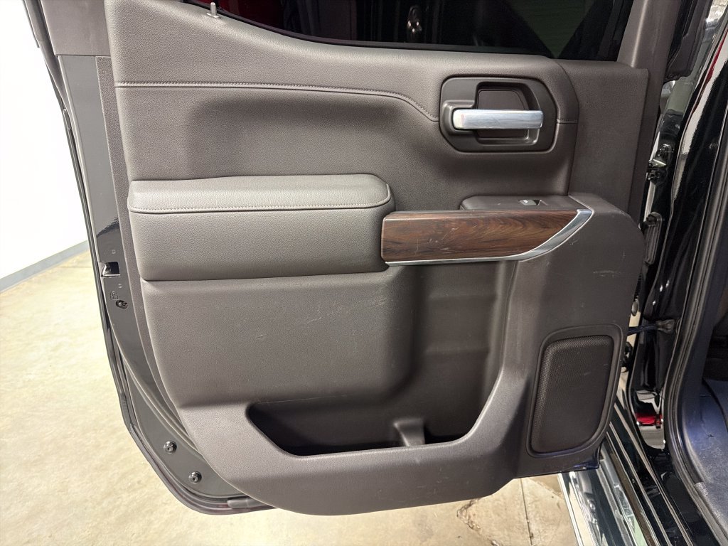 Used 2019 GMC Sierra 1500 SLT w/ SLT Premium Plus Package AWD/4WD image 28
