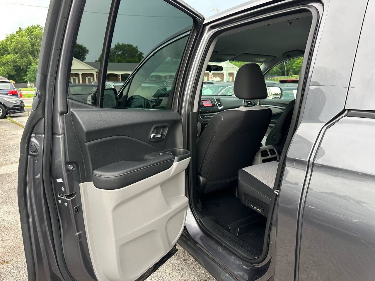 Used 2017 Honda Ridgeline RT image 19