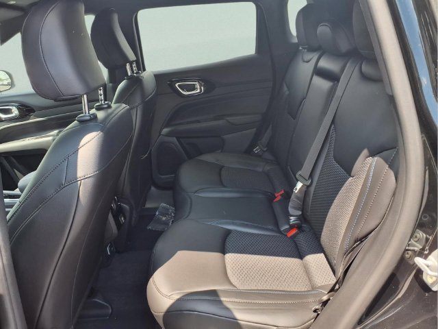 New 2026 Jeep Compass Latitude AWD/4WD image 11