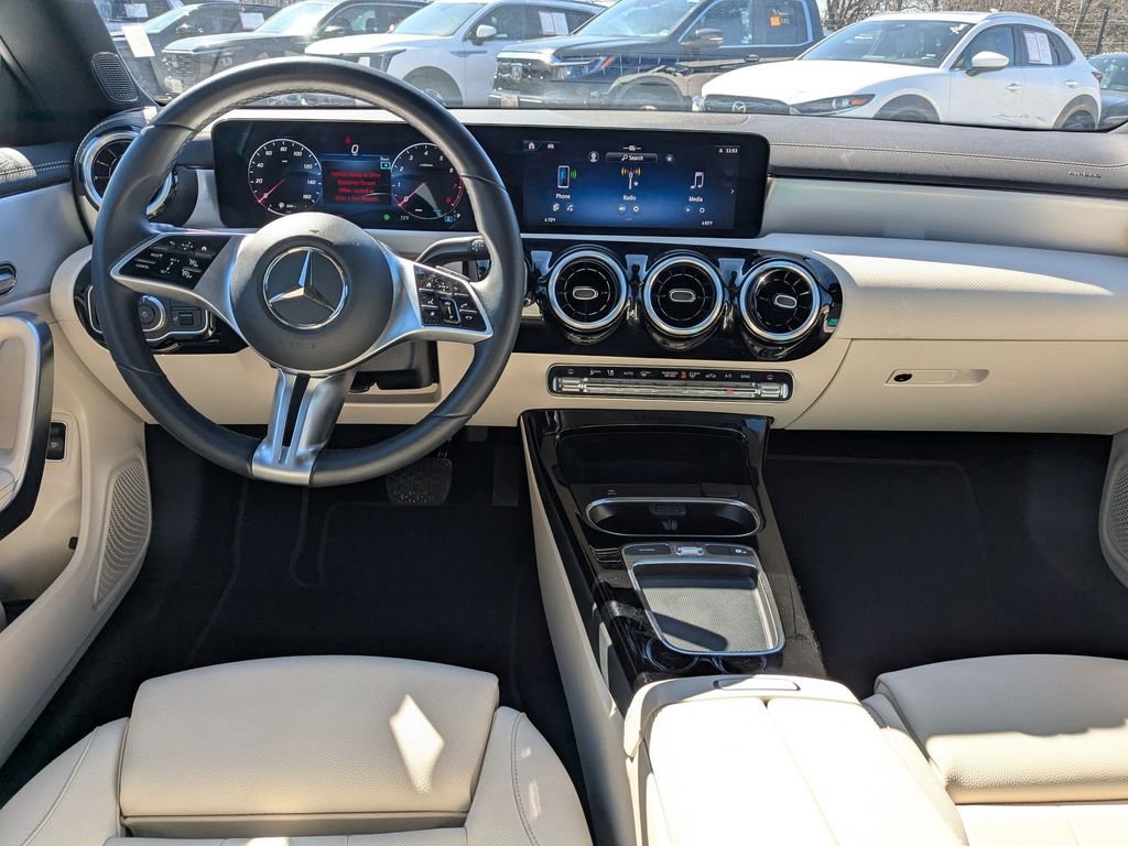 Used 2025 Mercedes-Benz CLA 250 image 27