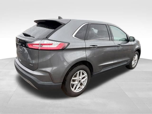 Used 2024 Ford Edge SEL image 4