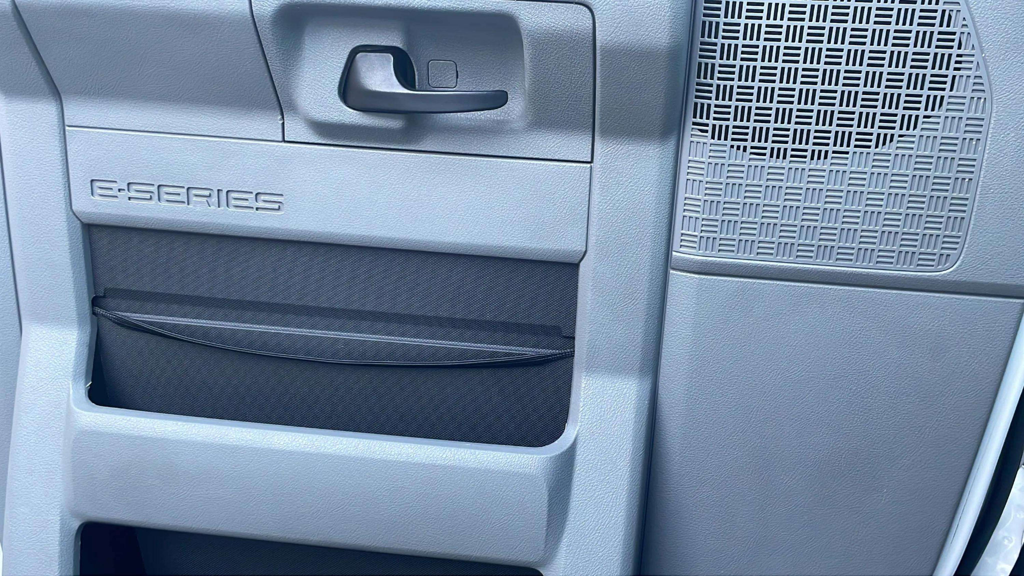 Used 2009 Ford E-350 and Econoline 350 XL image 34