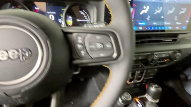 Used 2024 Jeep Wrangler Unlimited w/ Convenience Group AWD/4WD image 32