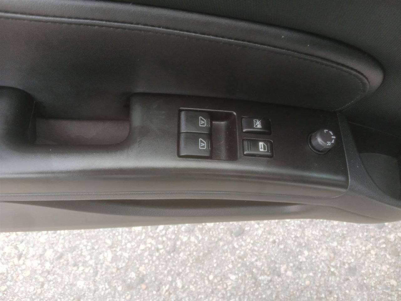 Used 2006 Nissan 350Z Enthusiast w/ (N93) Cargo Convenience Pkg image 50