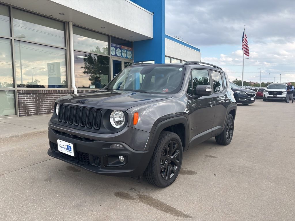 Used 2018 Jeep Renegade Altitude AWD/4WD image 1