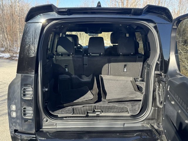 Certified 2023 Land Rover Defender 110 X image 6