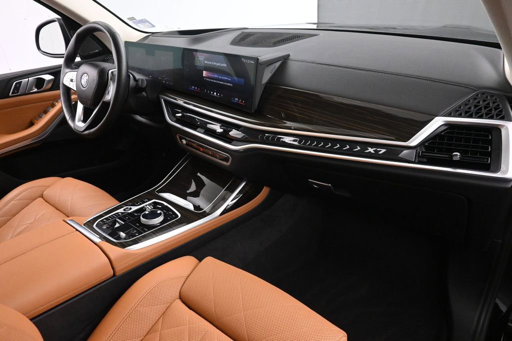 Used 2024 BMW X7 xDrive40i w/ Executive Package AWD/4WD image 27