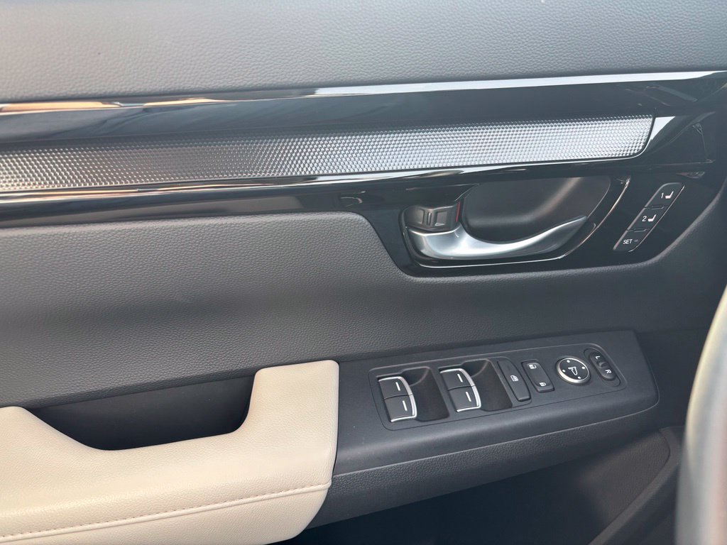 Used 2023 Honda CR-V EX-L image 32