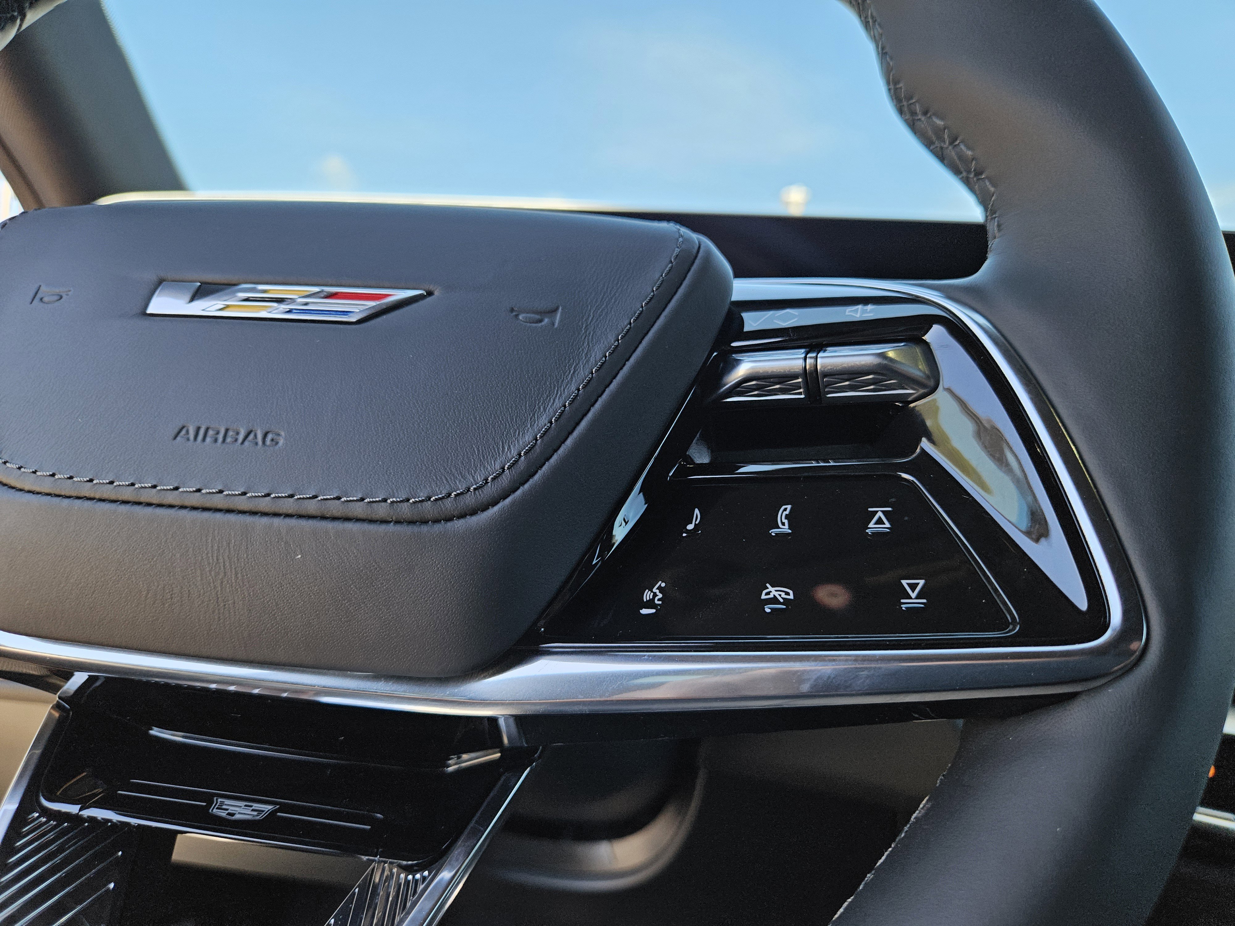 New 2026 Cadillac Lyriq V image 33