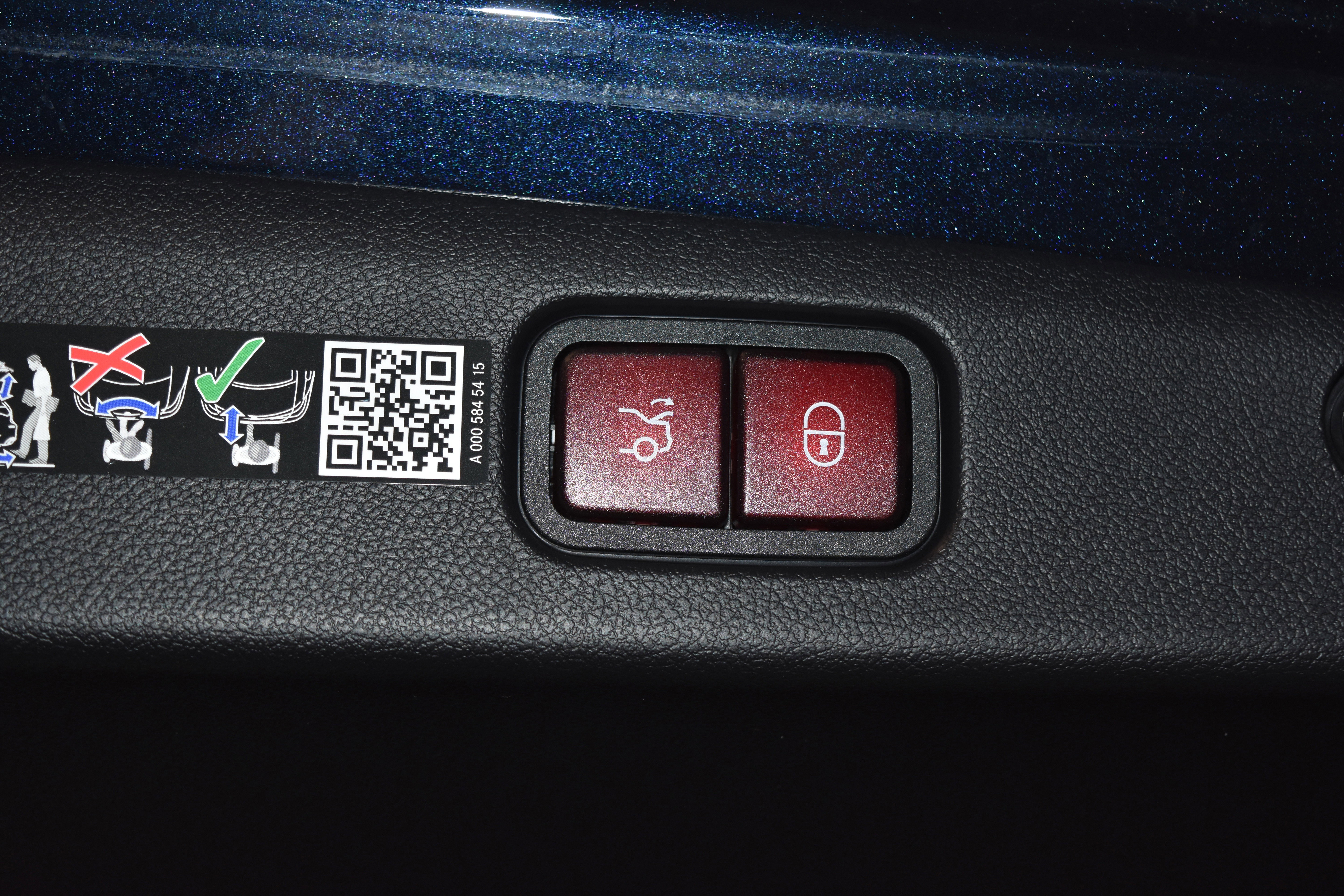 New 2026 Mercedes-Benz E 450 4MATIC Sedan image 26