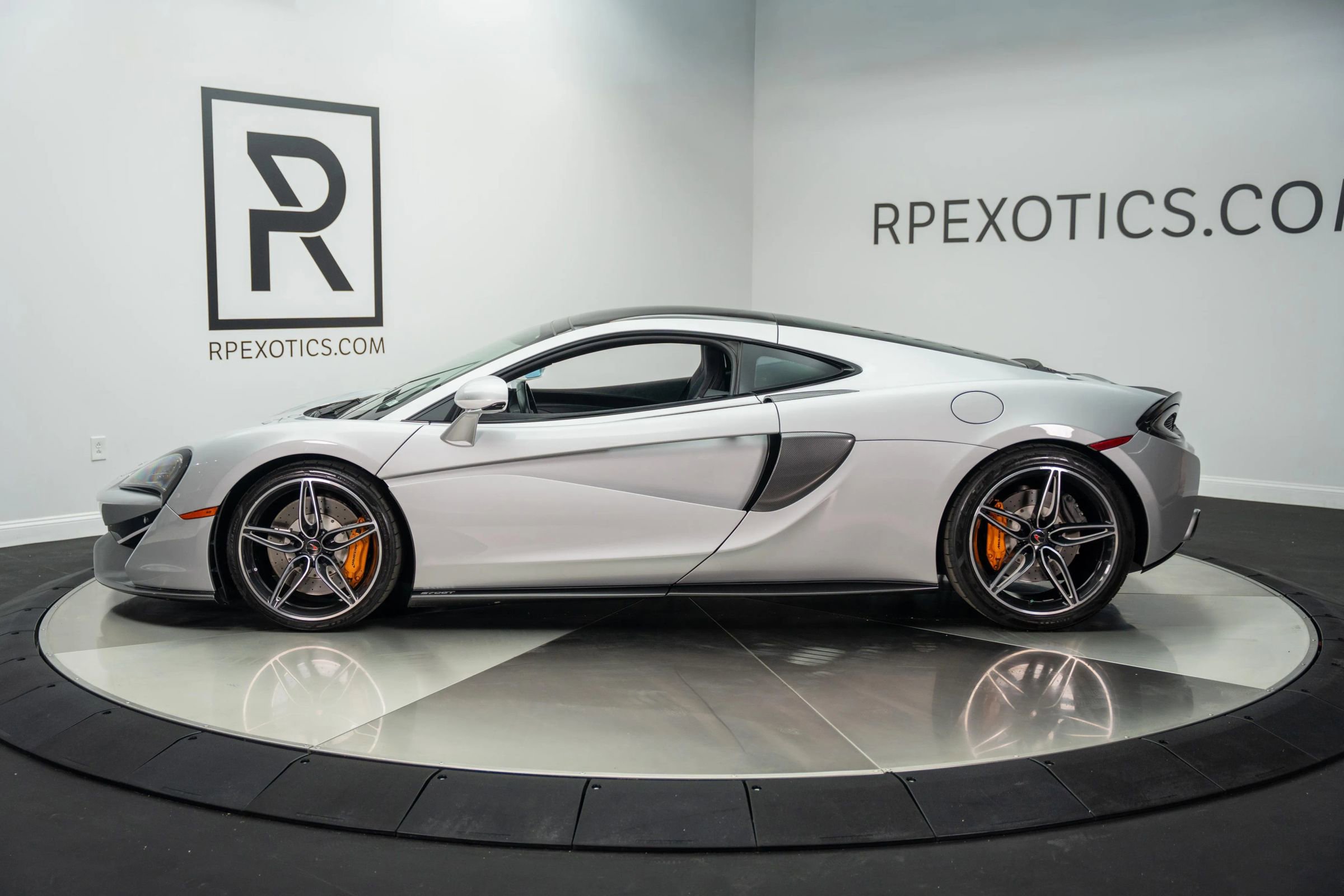 Used 2017 McLaren 570S image 7