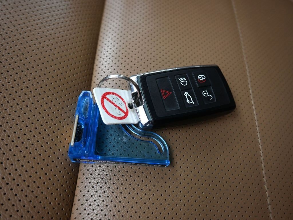 Used 2023 Jaguar F-PACE S image 55