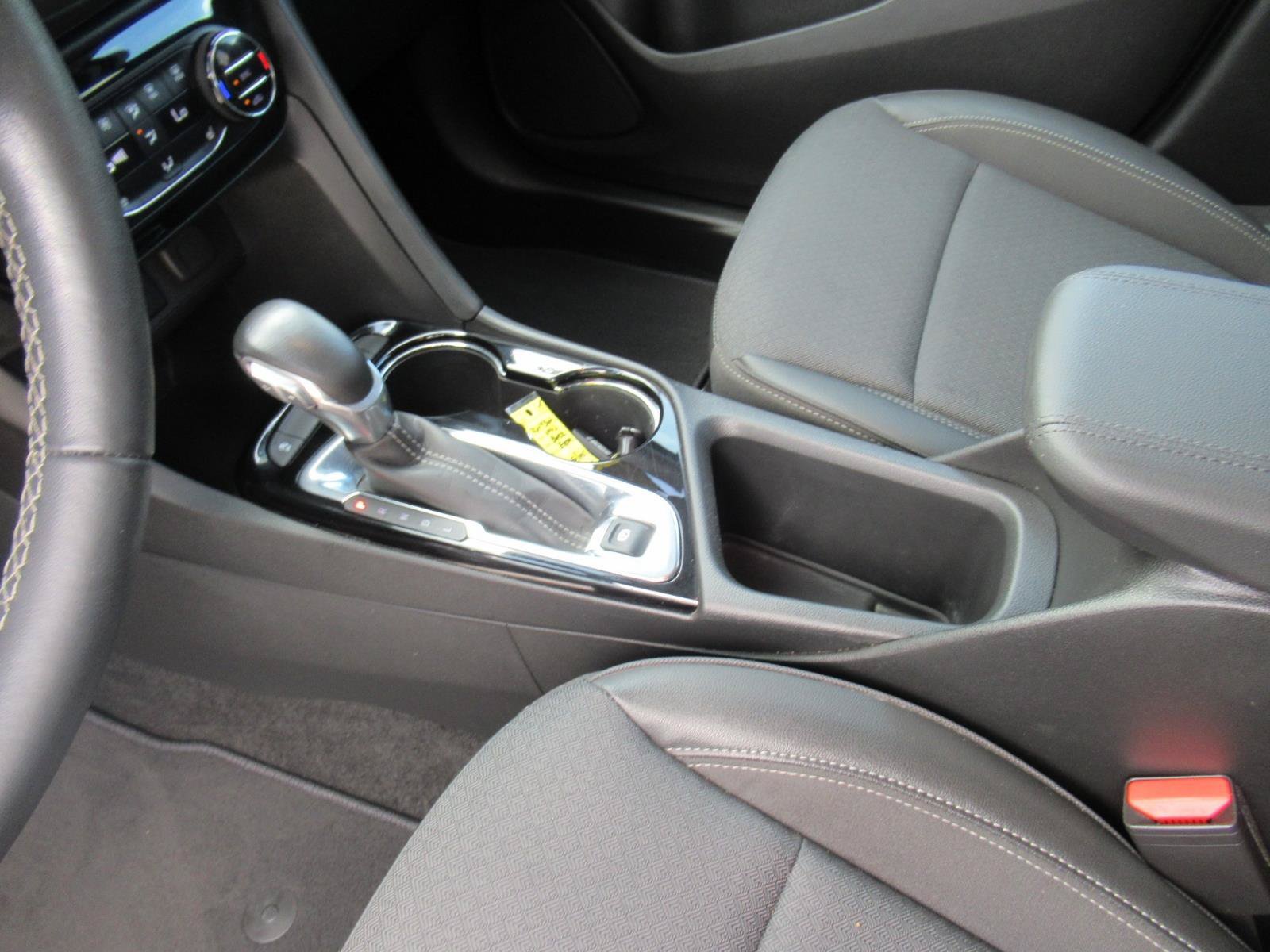 Used 2023 Buick Encore GX Select w/ Sport Touring Package FWD image 17