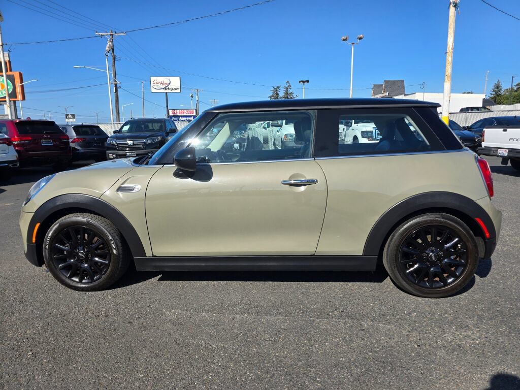 Used 2019 MINI Cooper 2-Door Hardtop FWD image 8