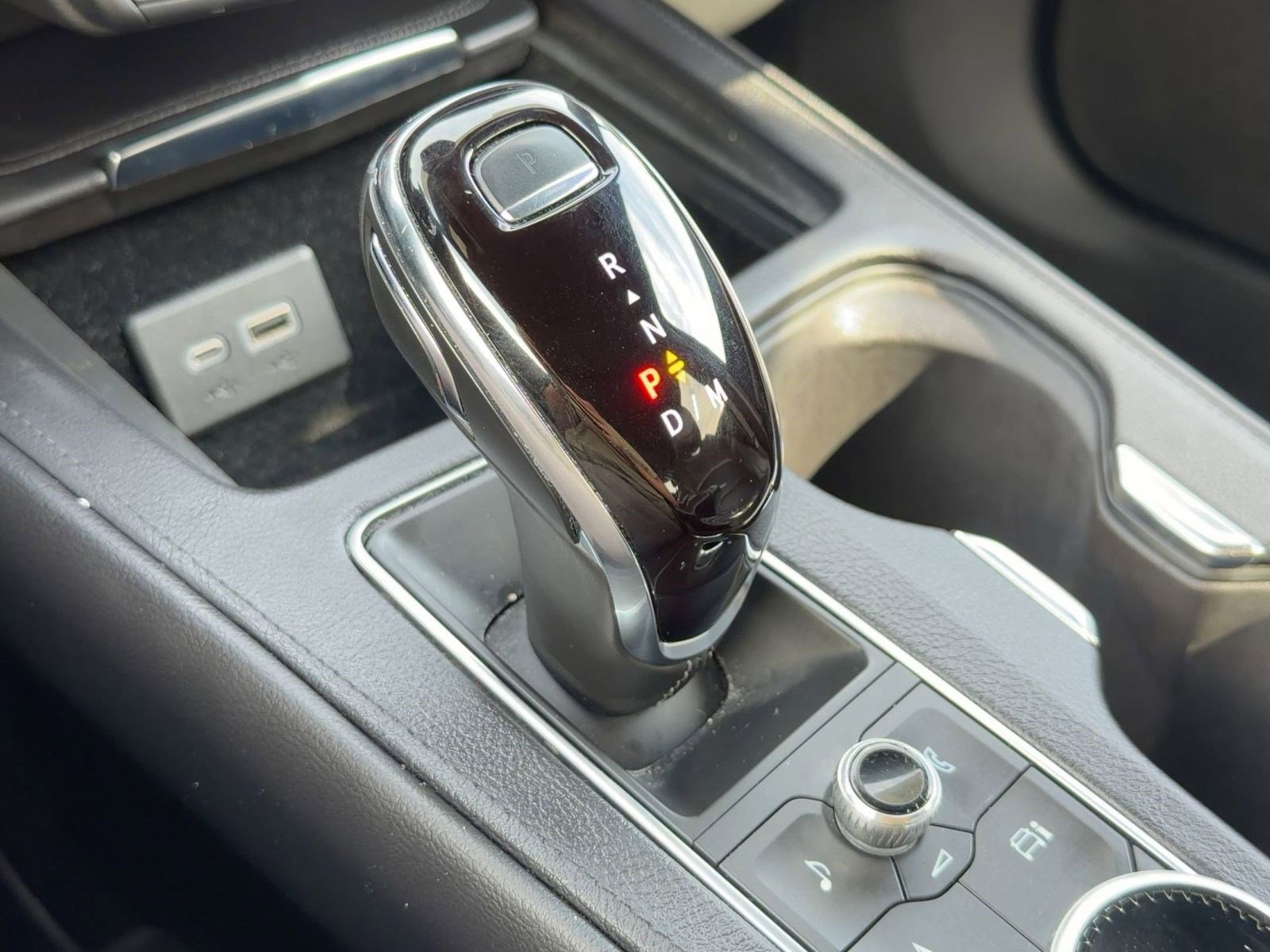 Certified 2024 Cadillac XT4 Premium Luxury image 16