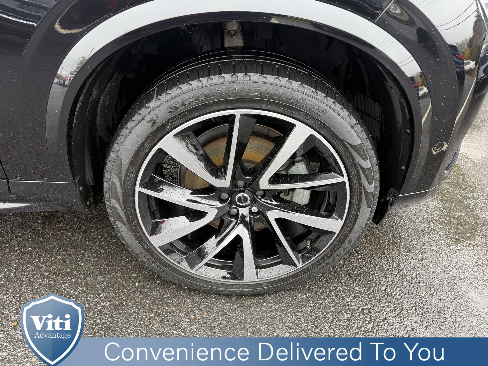 Certified 2024 Volvo XC90 B6 Plus AWD/4WD image 15