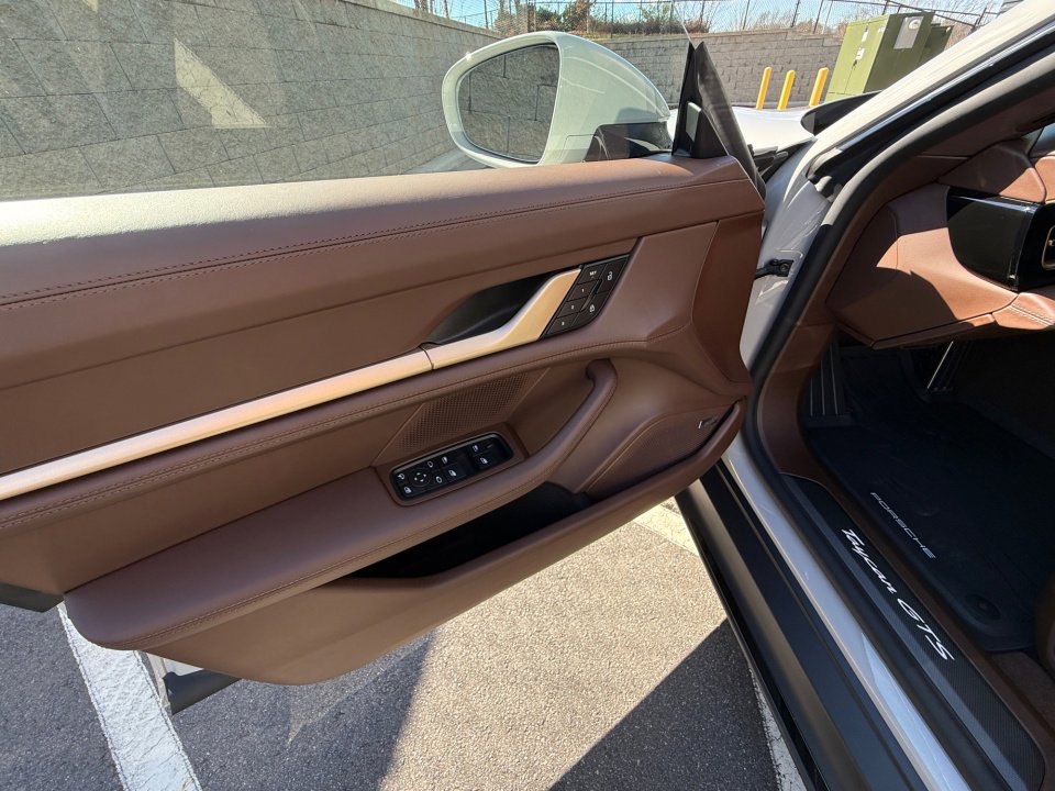 New 2026 Porsche Taycan GTS image 21