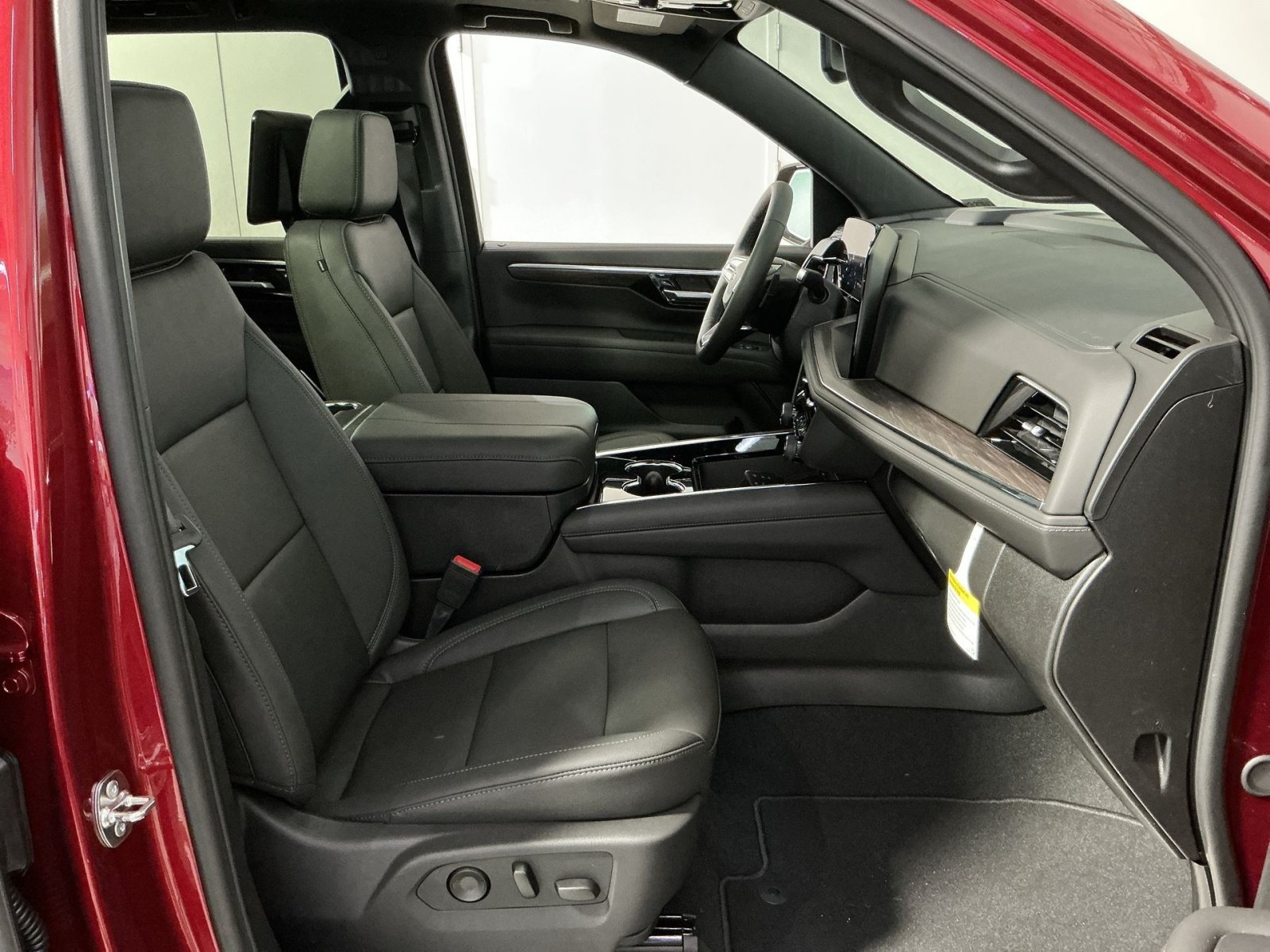 New 2026 Chevrolet Tahoe Z71 w/ Z71 Off-Road Package AWD/4WD image 28
