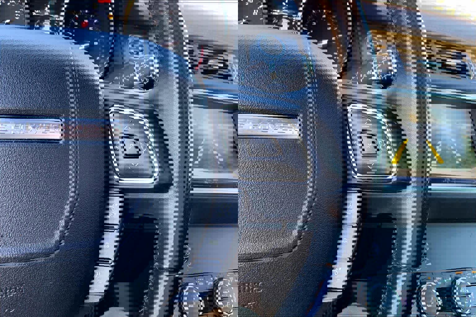 Used 2018 Land Rover Range Rover Evoque Landmark Edition image 24