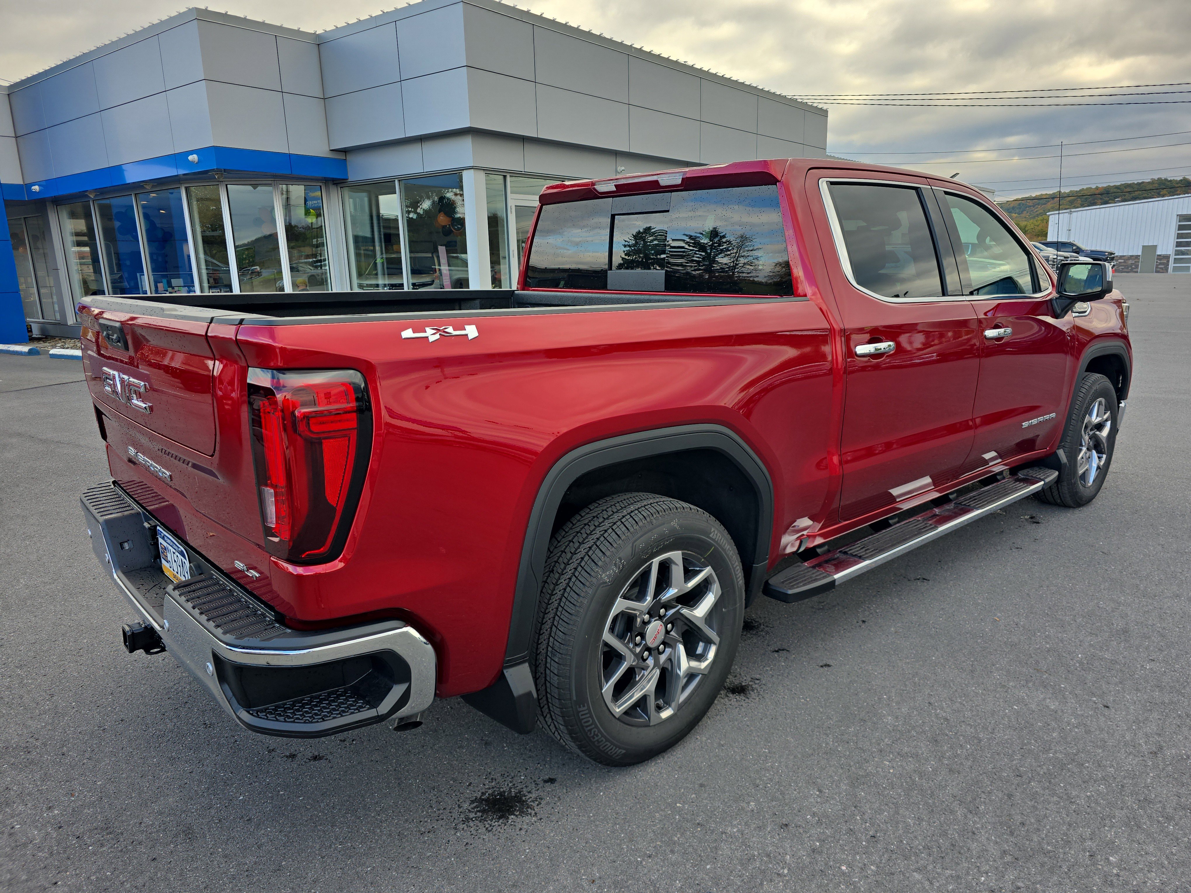 New 2026 GMC Sierra 1500 SLT w/ SLT Premium Plus Package image 3