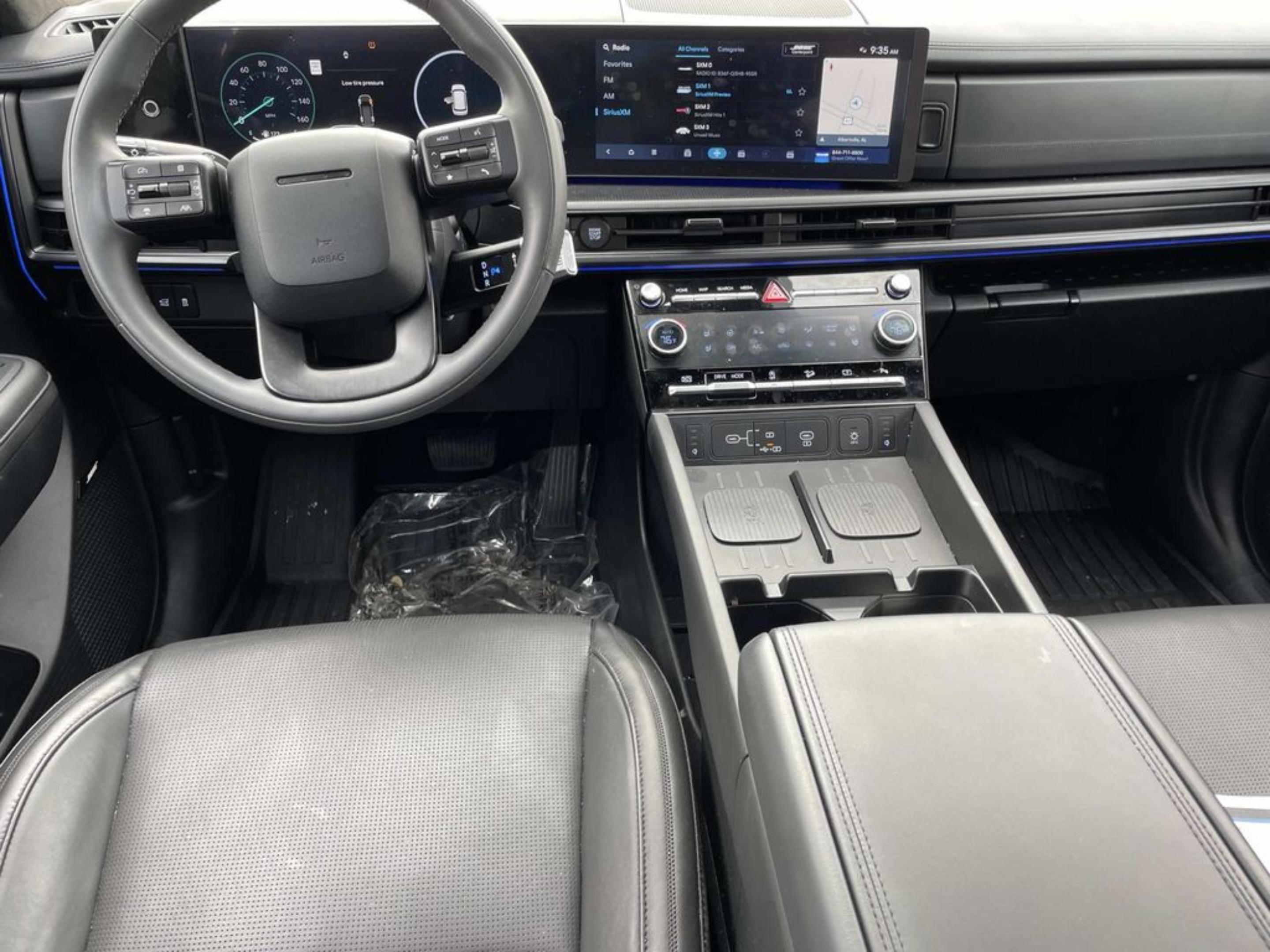 Used 2024 Hyundai Santa Fe Calligraphy image 9