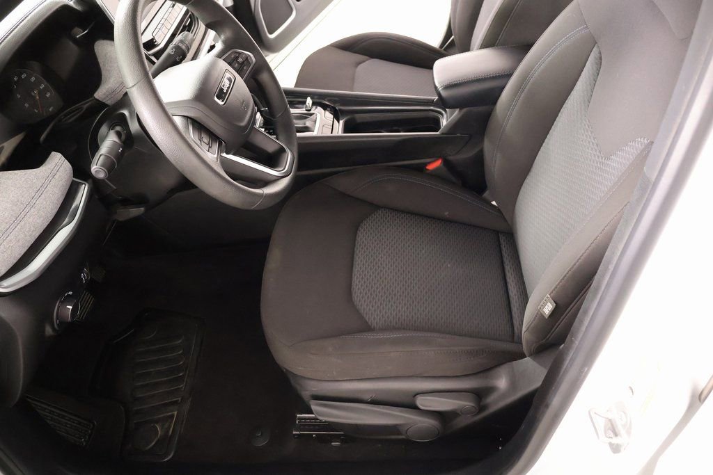 Used 2025 Jeep Compass Sport image 10