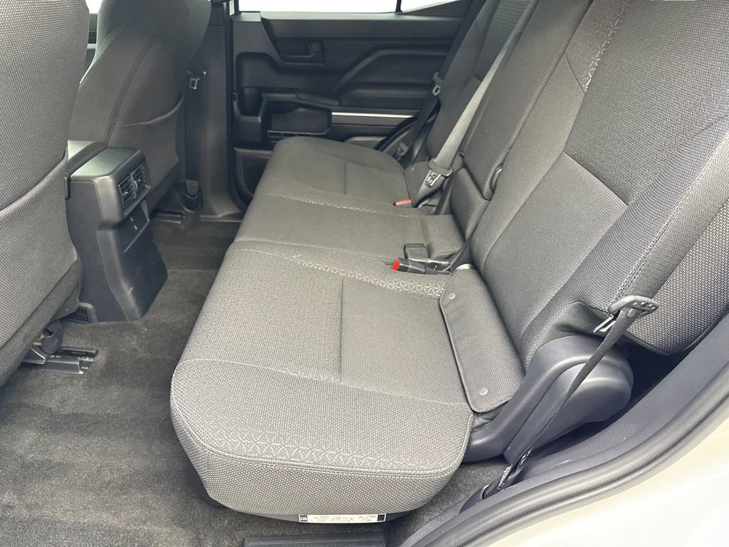 Used 2025 Toyota 4Runner SR5 AWD/4WD image 34