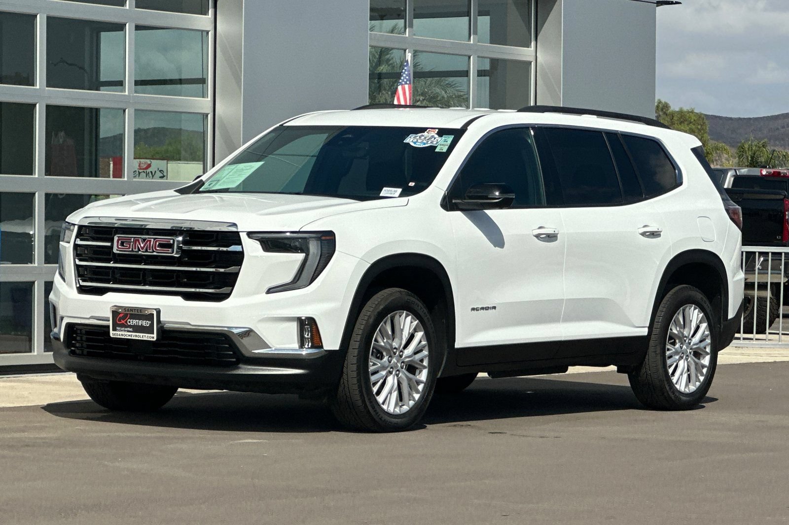 Used 2026 GMC Acadia Elevation w/ Elevation Premium Package FWD image 8