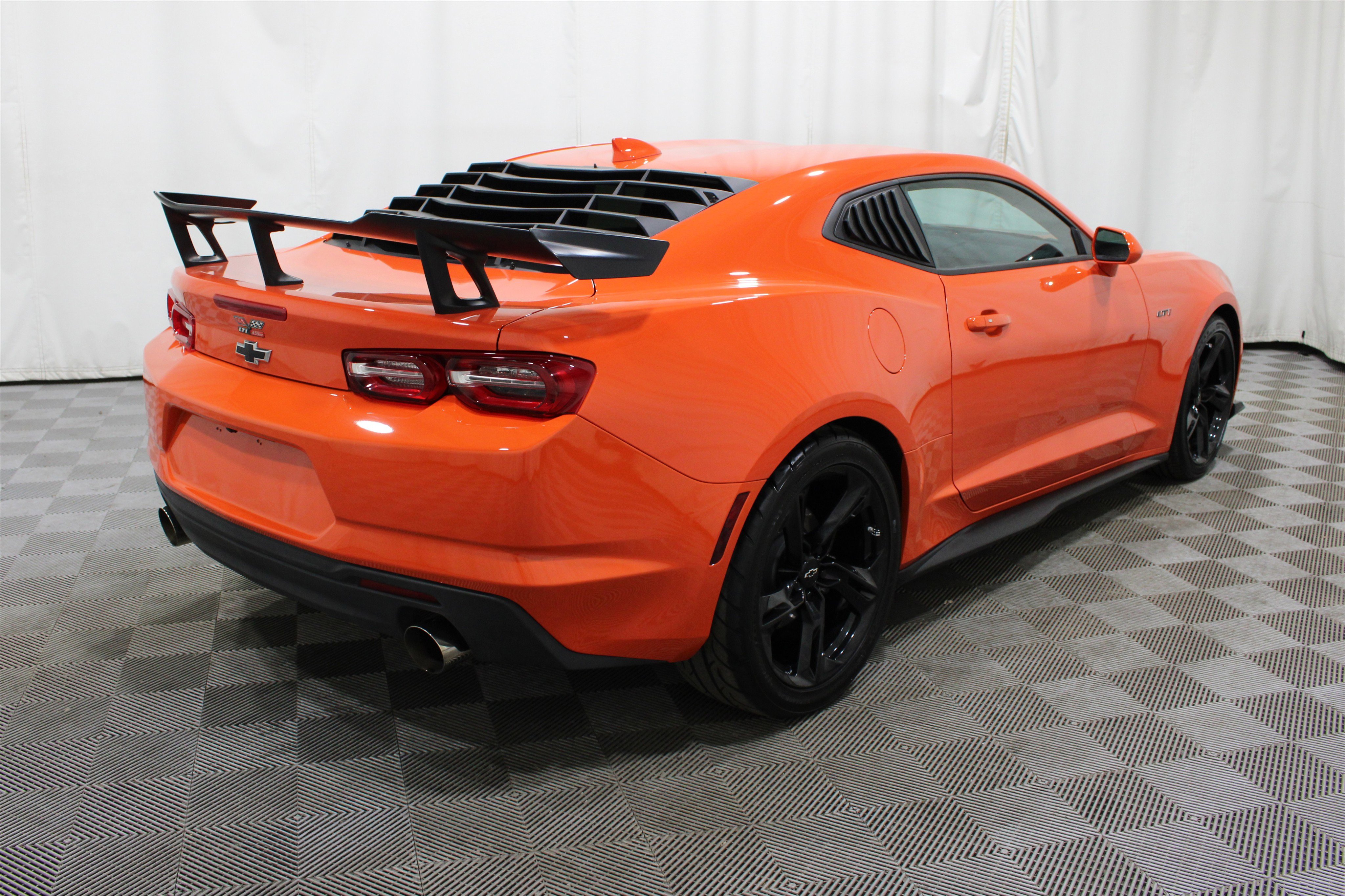 Used 2021 Chevrolet Camaro LT image 28