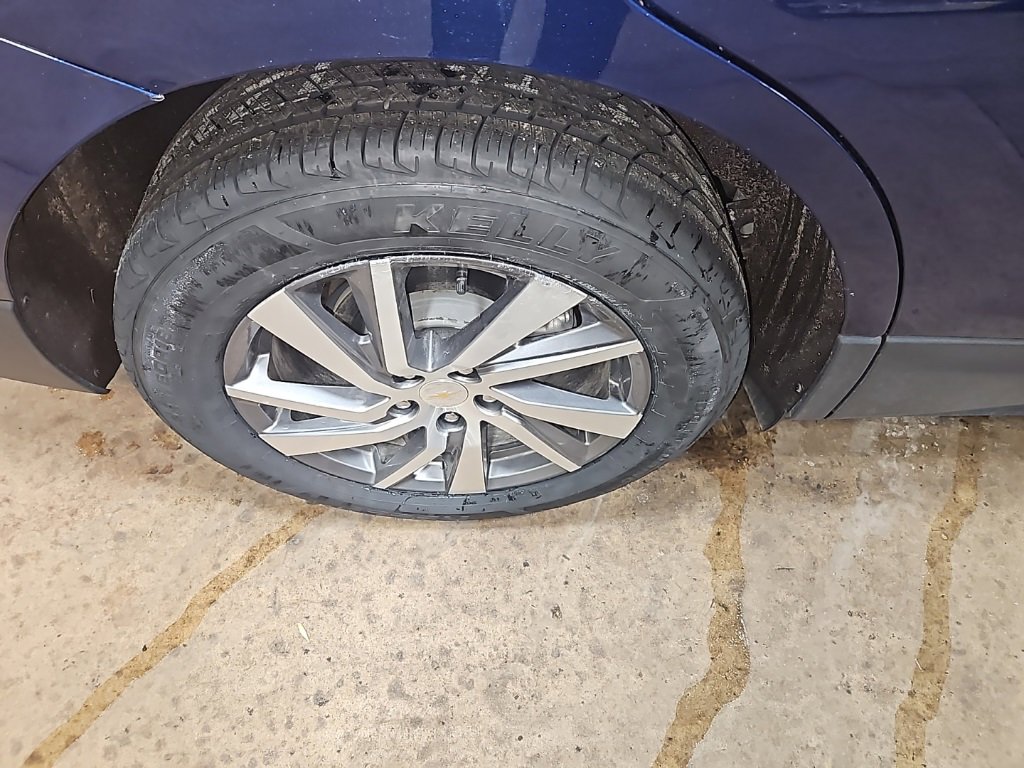 Used 2023 Chevrolet Equinox LT image 11