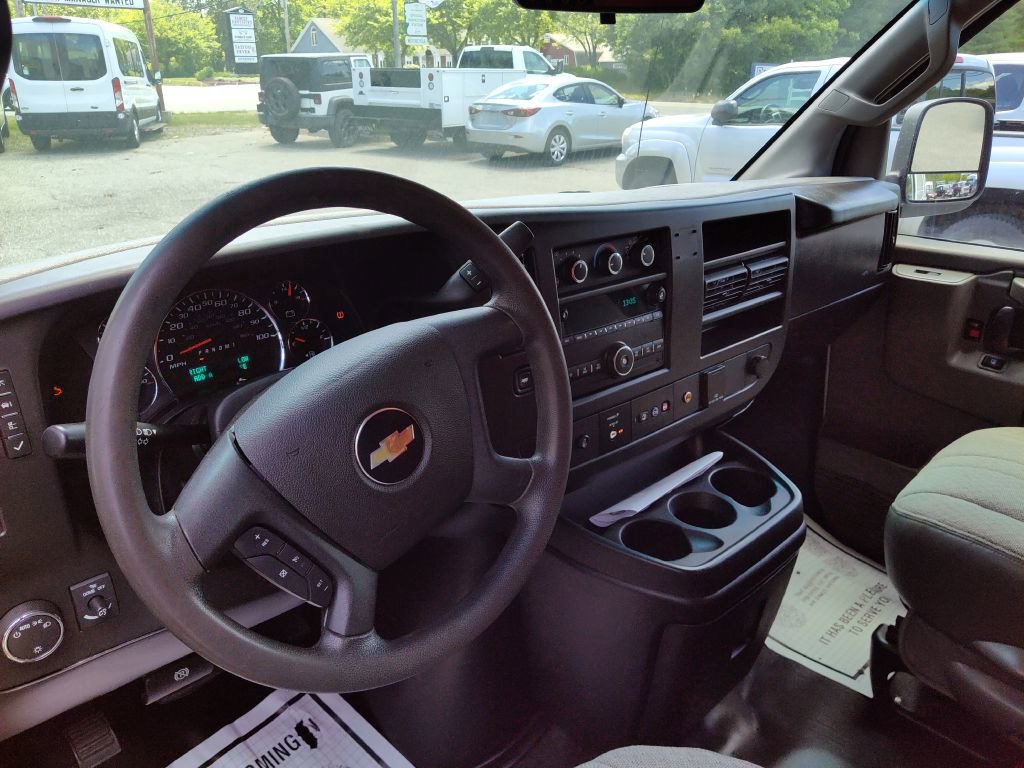 Used 2018 Chevrolet Express 2500 w/ Driver Convenience Package image 11