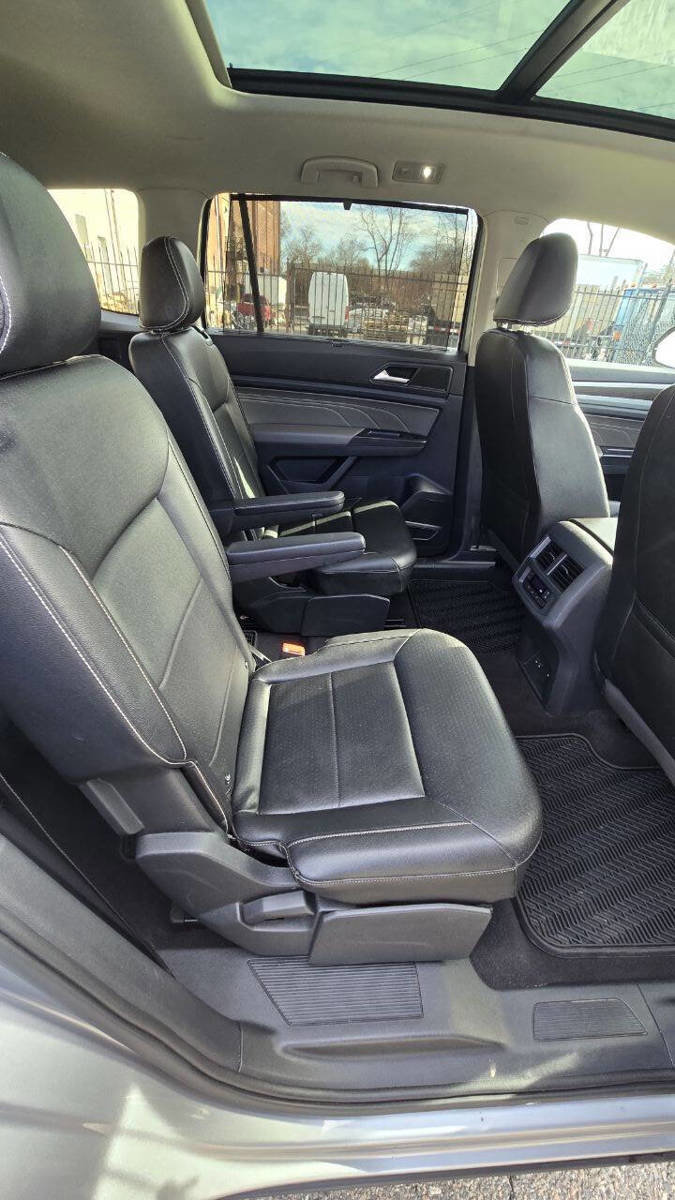 Used 2021 Volkswagen Atlas SE image 13