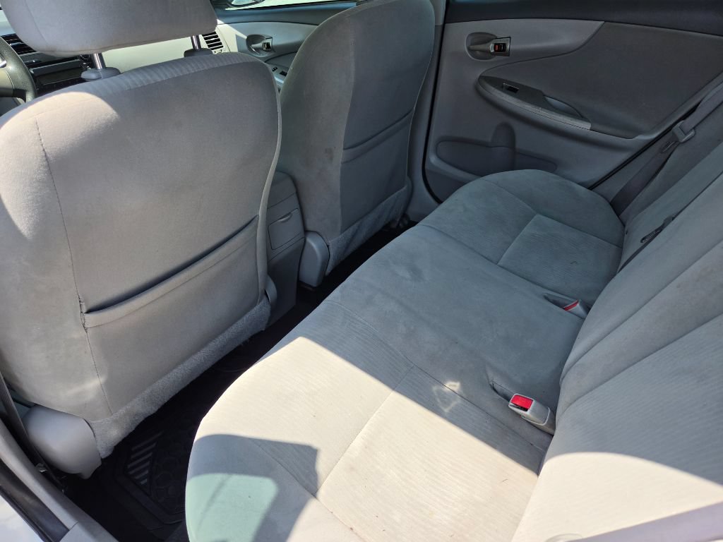 Used 2010 Toyota Corolla LE FWD image 23