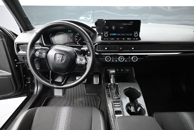 Used 2025 Honda Civic Sport image 11