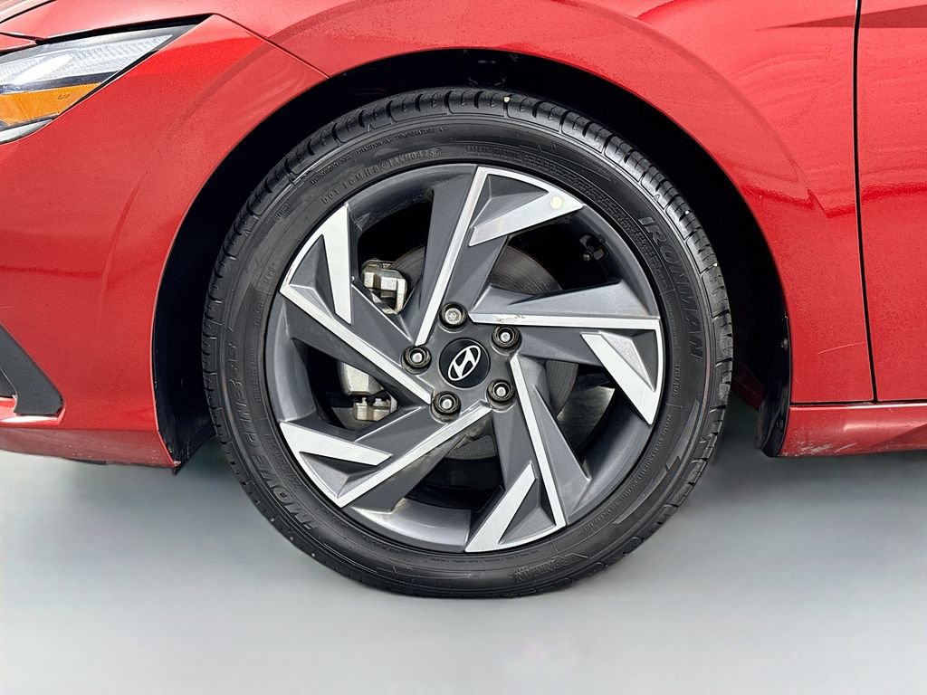 Certified 2025 Hyundai Elantra Sport FWD image 31
