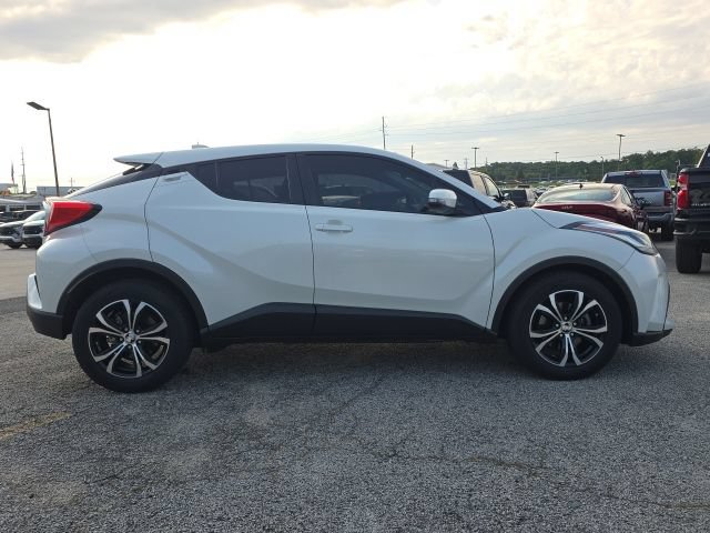 Used 2021 Toyota C-HR LE FWD image 6