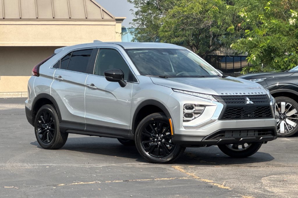 New 2026 Mitsubishi Eclipse Cross LE AWD/4WD image 2