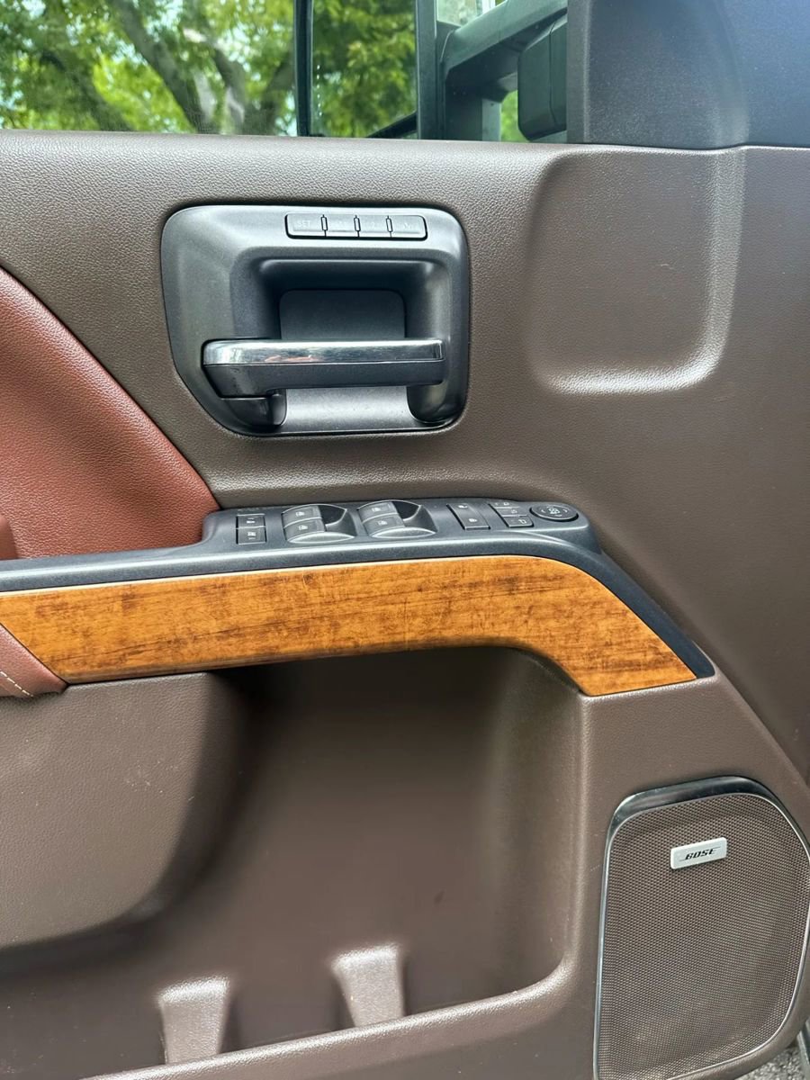 Used 2018 Chevrolet Silverado 2500 High Country w/ Duramax Plus Package image 11