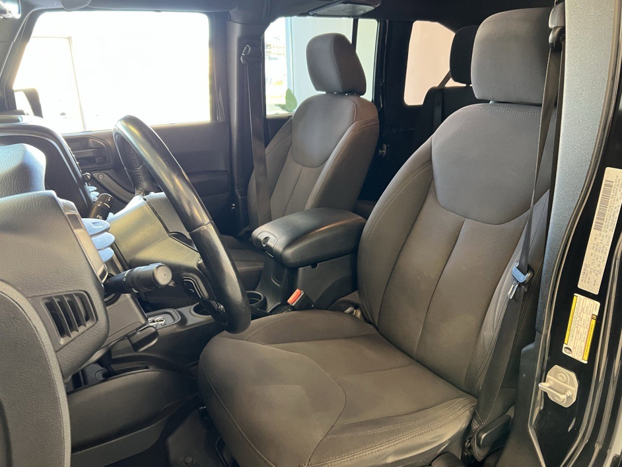 Used 2018 Jeep Wrangler Unlimited Sport S image 21