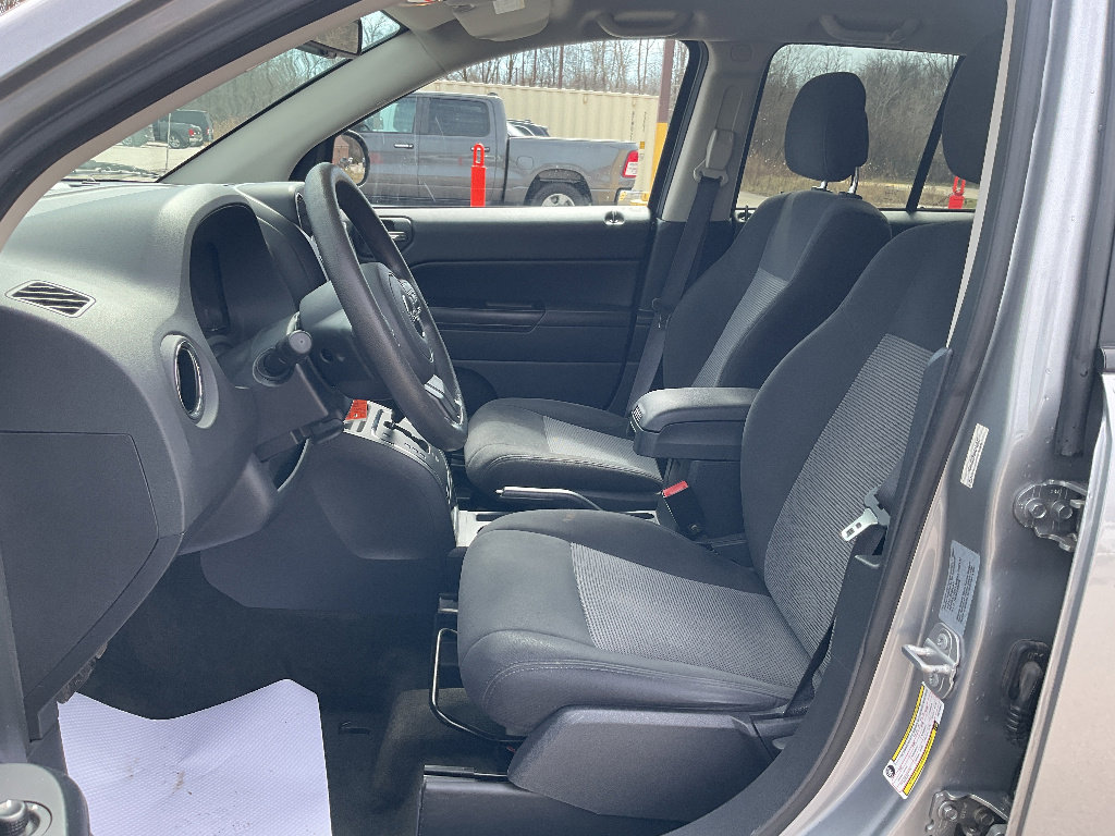 Used 2017 Jeep Compass Sport w/ Power Value Group image 8