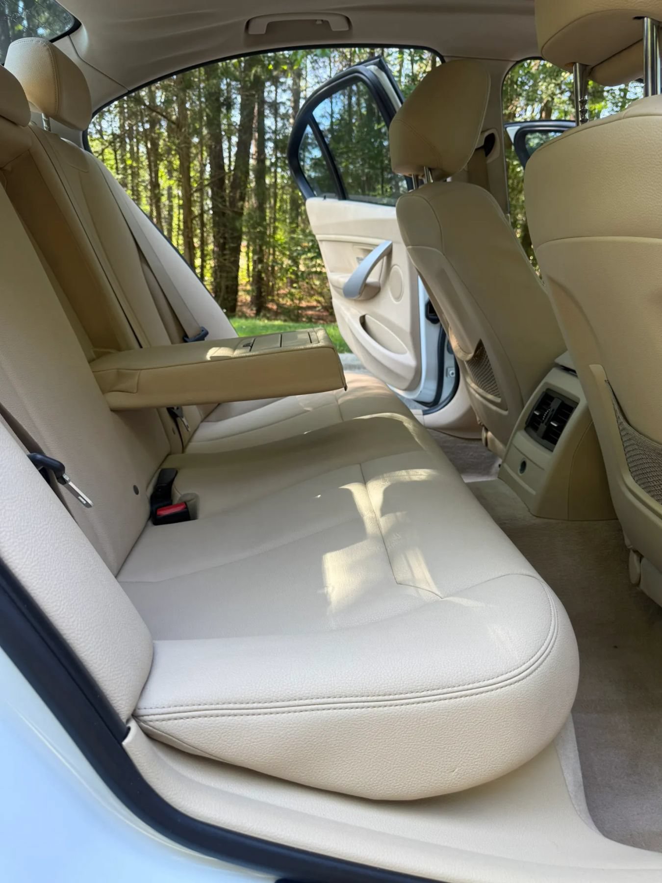Used 2013 BMW 320i Sedan RWD image 12