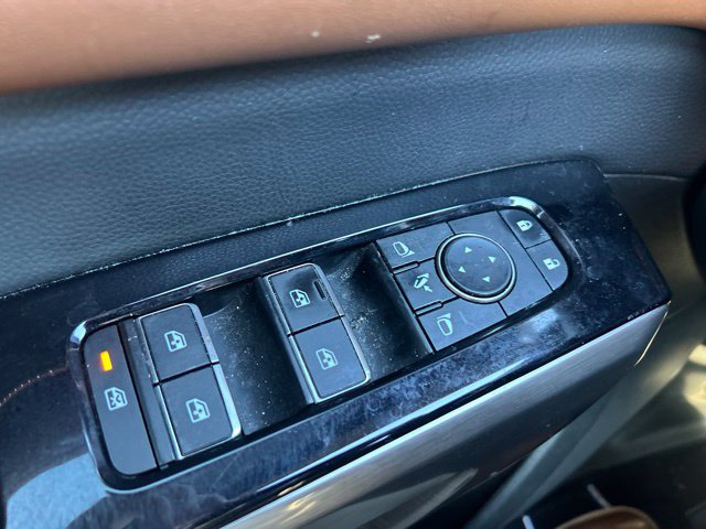 Used 2024 Nissan Pathfinder Platinum AWD/4WD image 15
