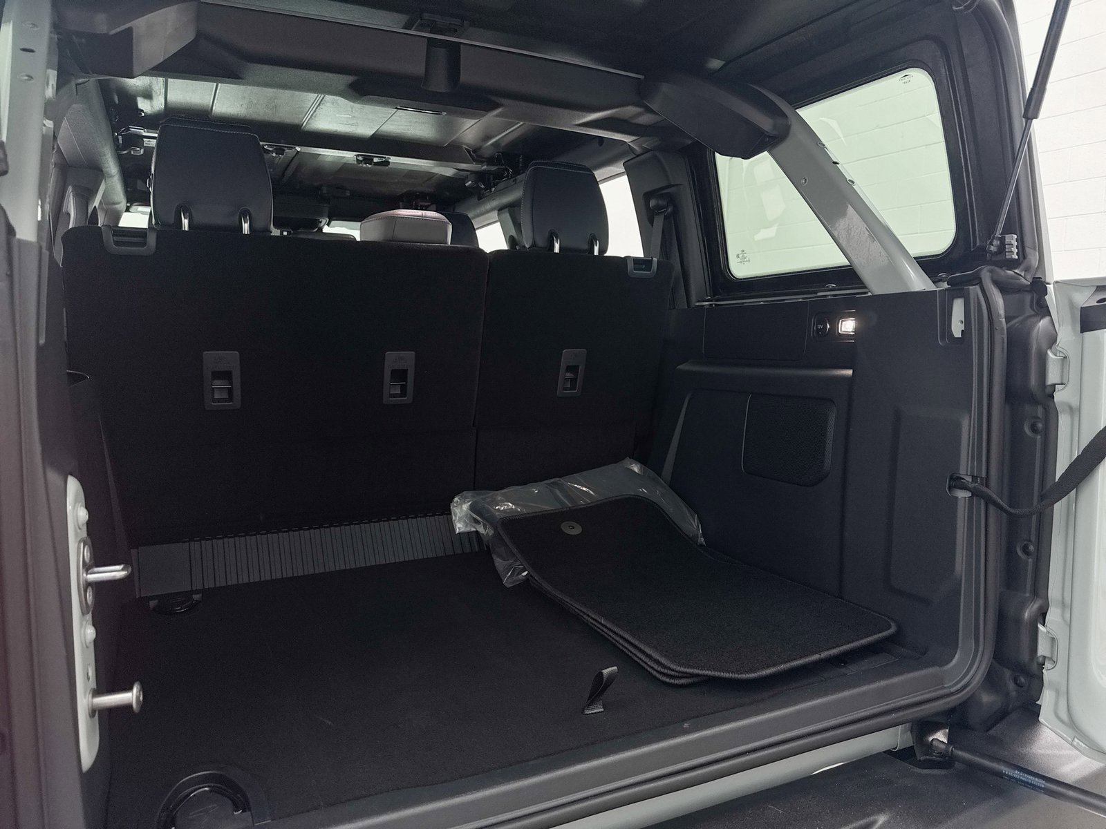 Used 2024 Ford Bronco Outer Banks image 37